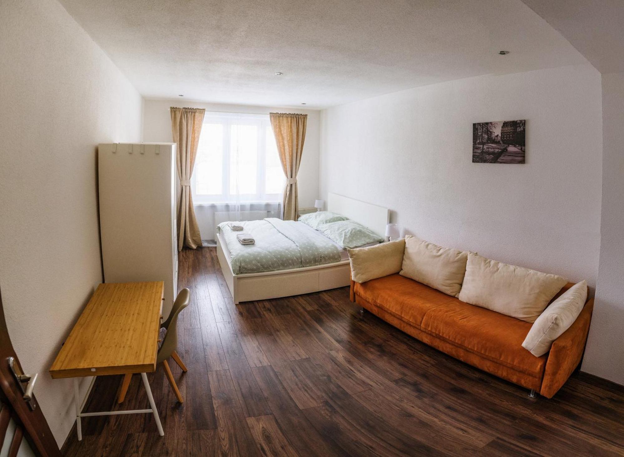 Milde'S Apartment Near The City Center - Hospodarska Street Trnawa Zewnętrze zdjęcie